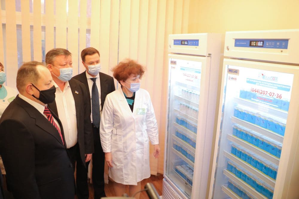 Application des réfrigérateurs de vaccins/pharmacie Meling à Kherson
